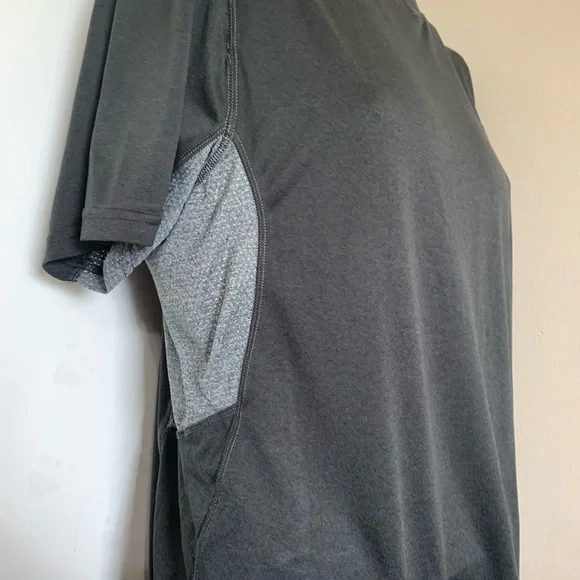 Champion Vapor Dry-Fit V-Neck T-Shirt - Picture 3 of 4